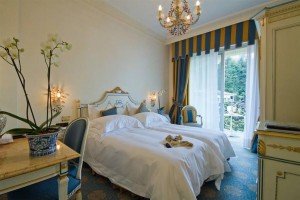 Bedroom at Villa Aminta during a deluxe culinary tour of Lombardia