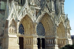 The facade of the cathedral of Reims, visited on a culinary tour of Champagne country